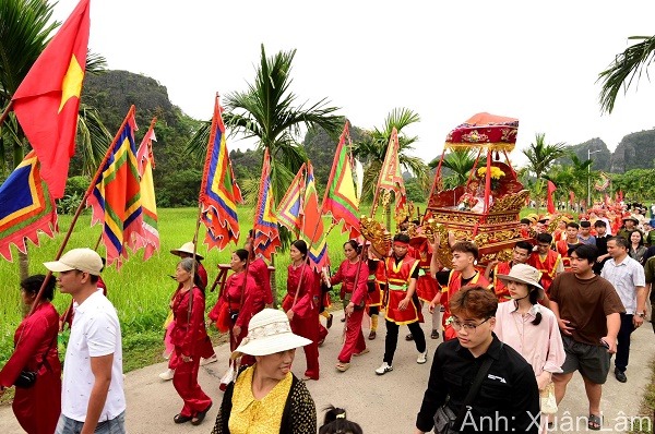 Ninh Bình đón trên 2,7 triệu lượt khách dịp nghỉ lễ Giỗ Tổ Hùng Vương và 30/4 - 1/5/2026