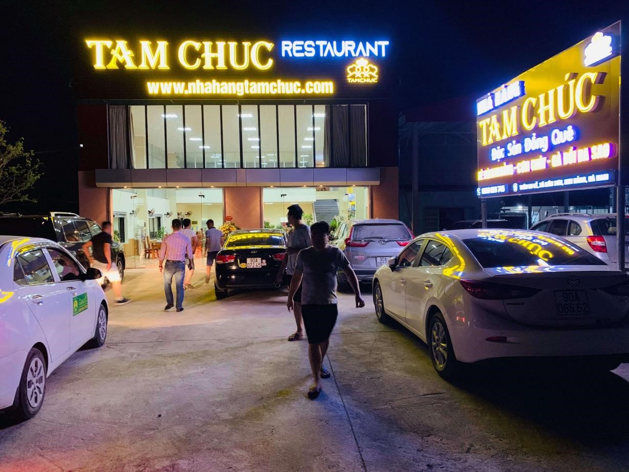 Nhà hàng Tam Chúc